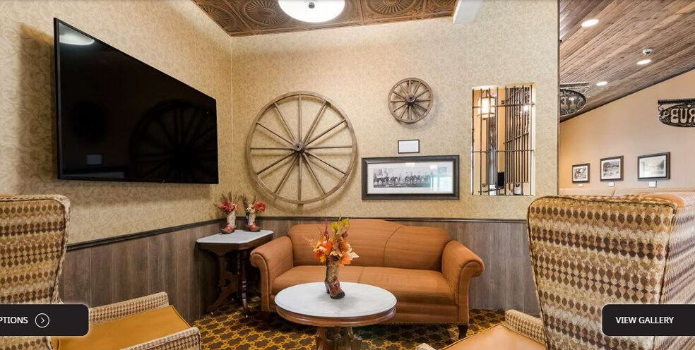 More Photos Of 711 Main St, Bandera Hotel For Sale