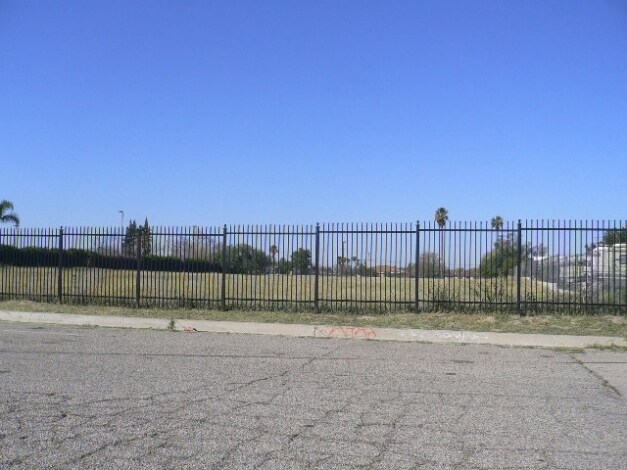 More Photos Of Gifford Ave, San Bernardino Land For Lease