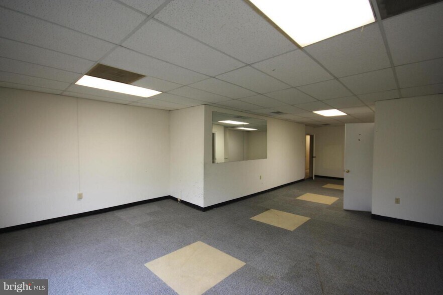 More Photos Of 1629 Benning Rd NE, Washington Office For Lease