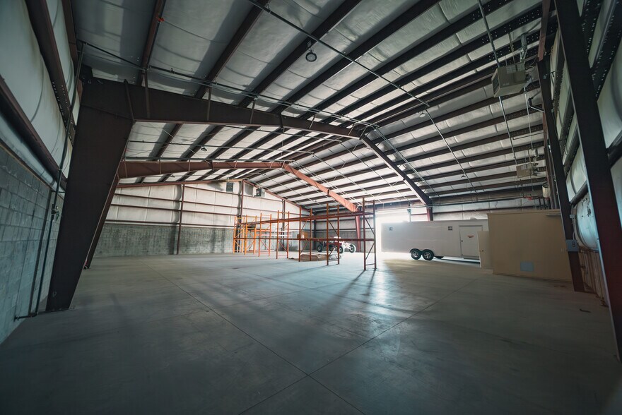 More Photos Of 3748 N Eagle Mountain Dr, Flagstaff Warehouse For Lease