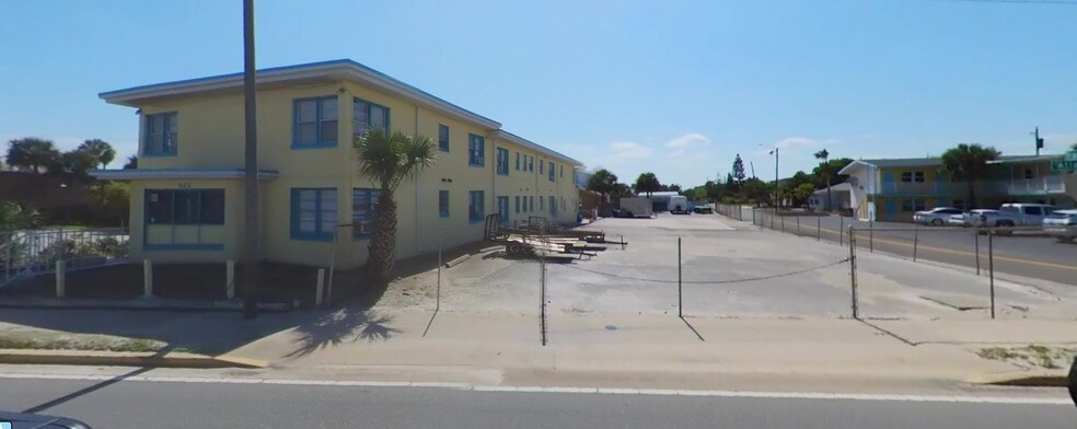 Primary Photo Of 20 Eastwood Ln, Daytona Beach Parking Lot For Sale
