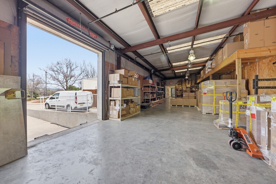 More Photos Of 600 Lakeshore Pky, Birmingham Medical For Lease