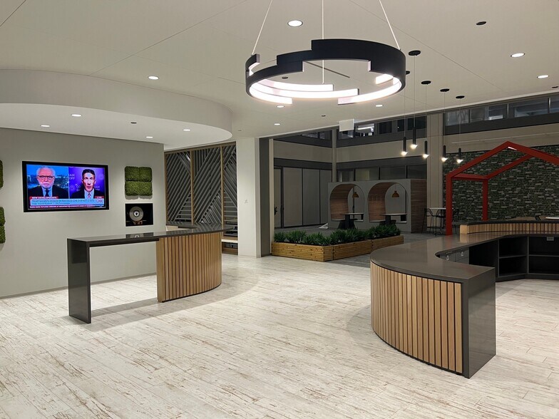 More Photos Of 33 W Monroe St, Chicago Office For Lease