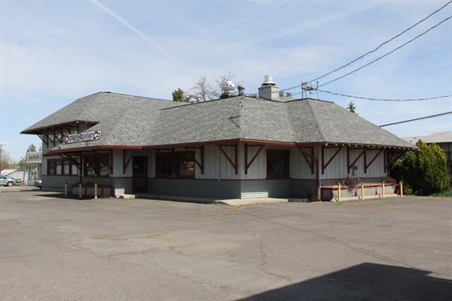 More Photos Of 809 1st St, Cheney Restaurant For Sale