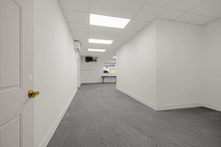 More Photos Of 282 Malibu St, Castle Rock Light Manufacturing For Lease