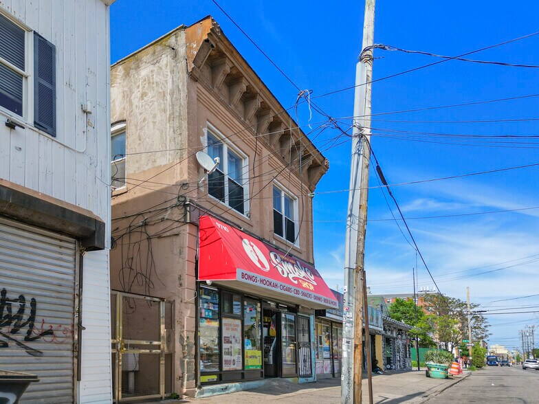 More Photos Of 9710 Rockaway Beach Blvd, Rockaway Beach Storefront Retail Residential For Sale