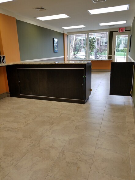 More Photos Of 3917 Amboy Rd, Staten Island Storefront Retail Office For Lease