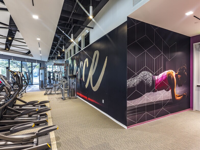 More Photos Of 757 N Eldridge Pky, Houston Office For Lease