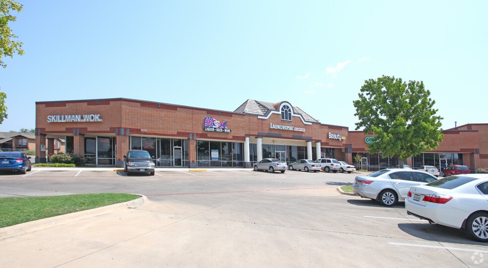 More Photos Of 9108-9124 Camp Bowie Blvd W, Fort Worth Unknown For Lease