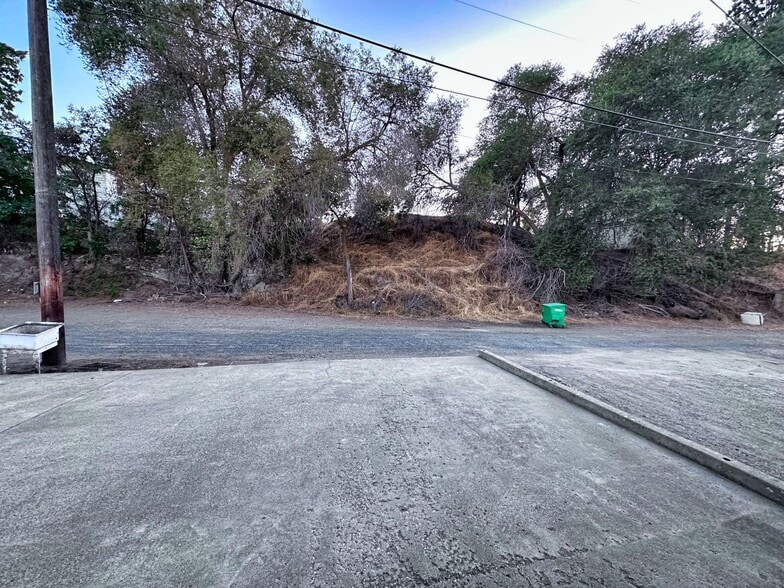 More Photos Of 217 Main St, Grand Coulee Flex For Sale