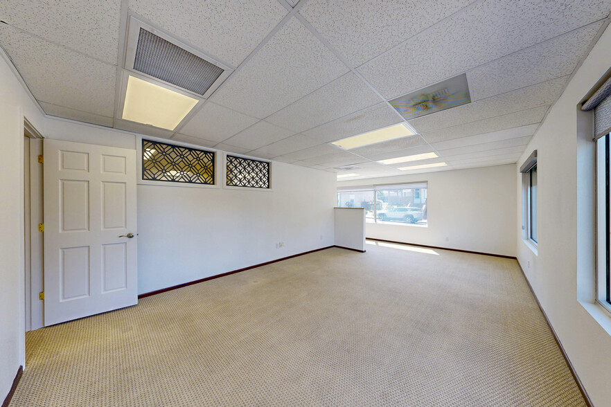 More Photos Of 502 Custer Way SE, Olympia Warehouse For Sale