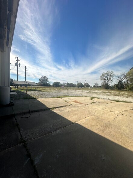 More Photos Of 3265 S Eufaula Ave, Eufaula Truck Stop For Sale