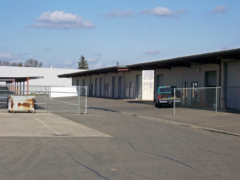 More Photos Of 1851 Grogan Ave, Merced Warehouse For Lease