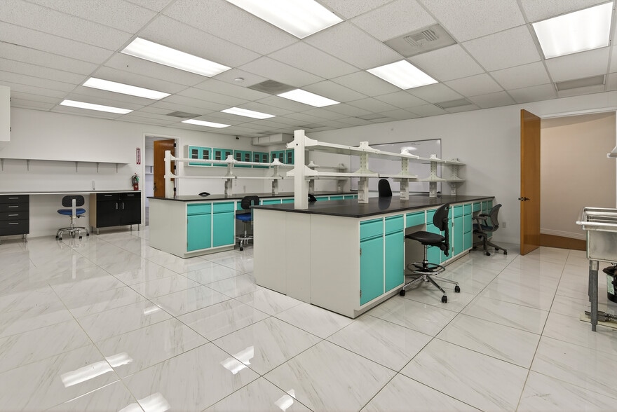 More Photos Of 22421-22429 Hesperian Blvd, Hayward Research And Development For Sale