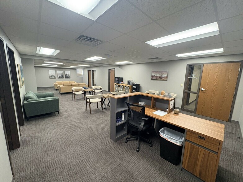 More Photos Of 817 W Russell St, Sioux Falls Office For Lease