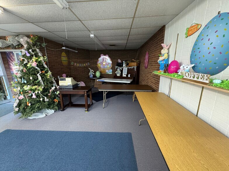 More Photos Of 1391 State Route 66, New Bethlehem Freestanding For Sale