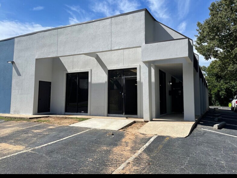 More Photos Of 64 Green St, Warner Robins Loft Creative Space For Lease