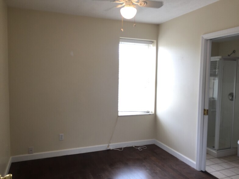 More Photos Of , Columbus Unknown For Sale