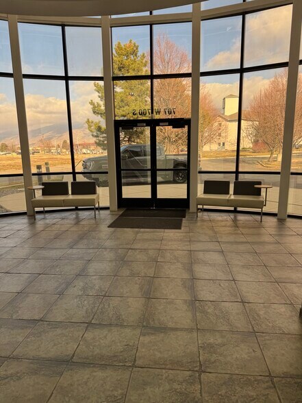 More Photos Of 707 W 700 S, Woods Cross Office For Lease