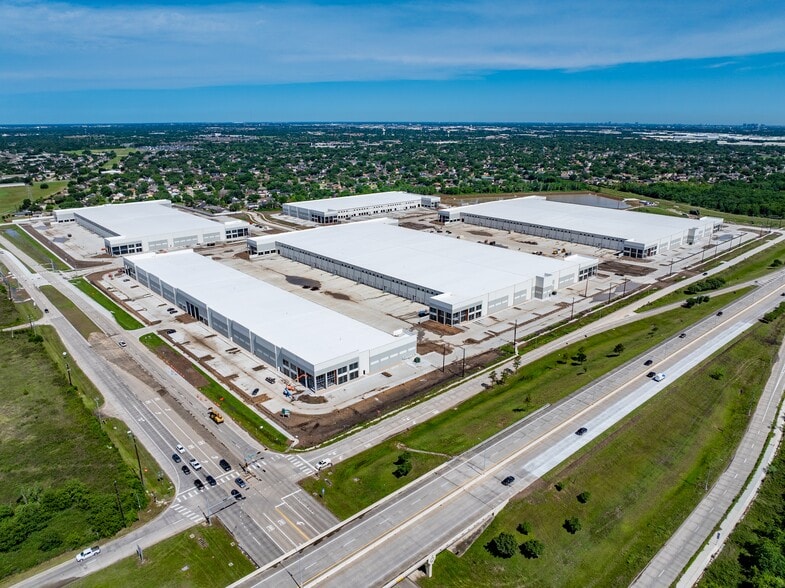 More Photos Of 16750 Blue Ridge Commerce Dr, Missouri City Industrial For Sale