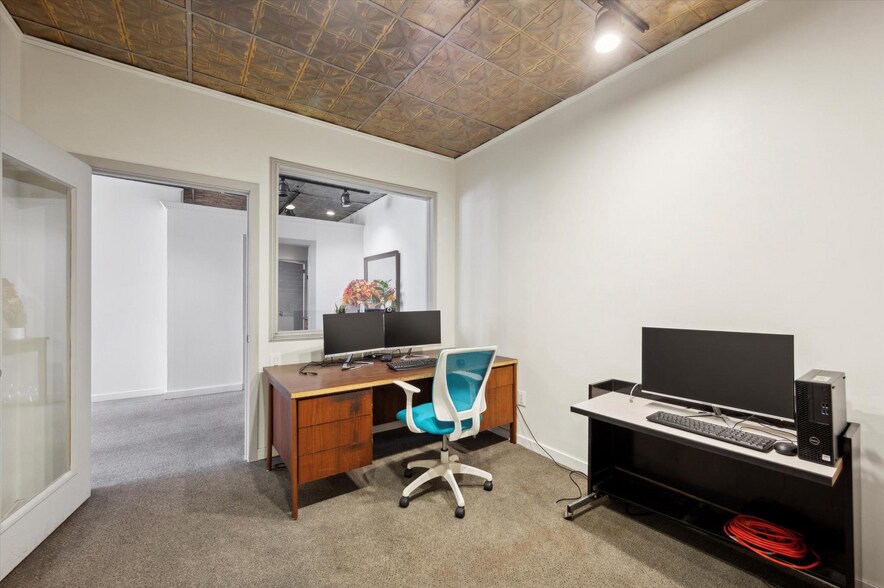 More Photos Of 136-138 N 2nd St, Philadelphia Apartments For Sale