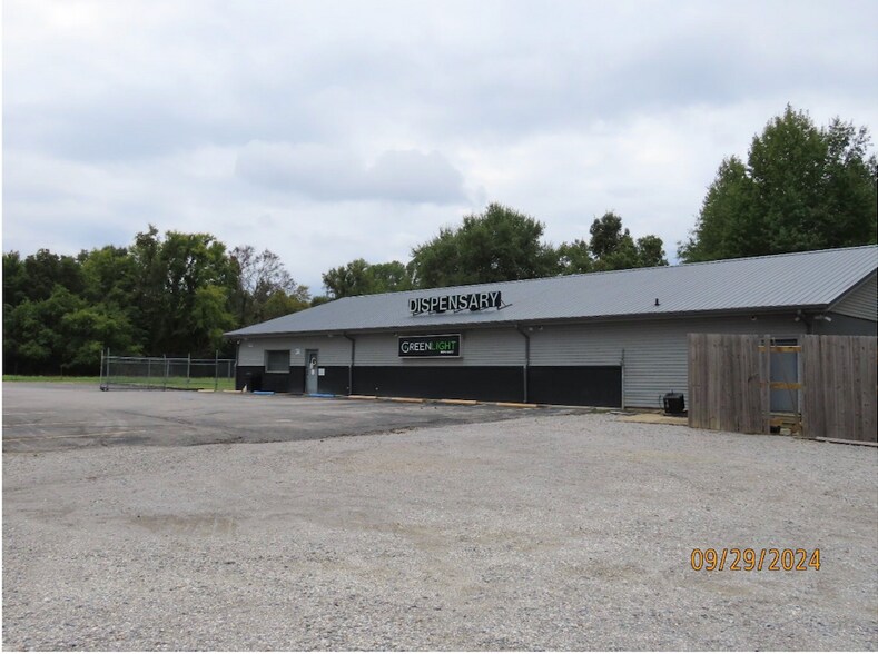 More Photos Of 2000 Martin Luther King Jr Dr, Helena Drugstore For Sale