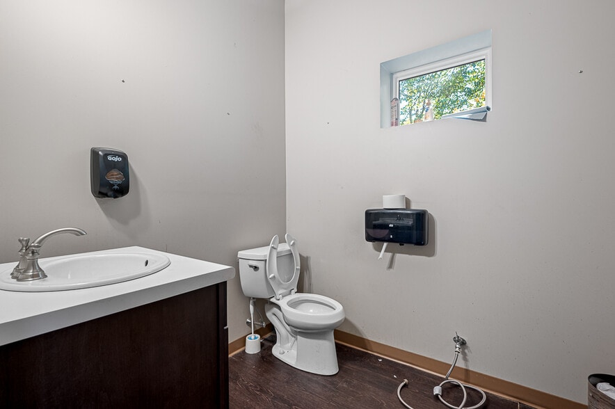 More Photos Of 10 Meadow Rd, Spencer Lodge Meeting Hall For Sale