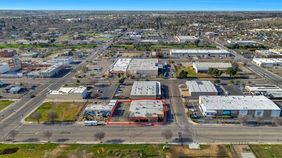 More Photos Of 1257 G St, Fresno Light Distribution For Sale