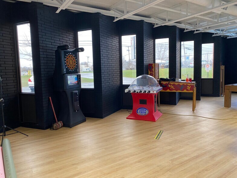 More Photos Of 350 Buell Rd, Rochester Manufacturing For Lease