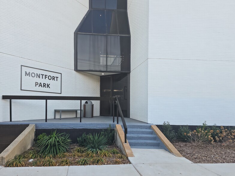 More Photos Of 13747 Montfort Dr, Dallas Coworking Space