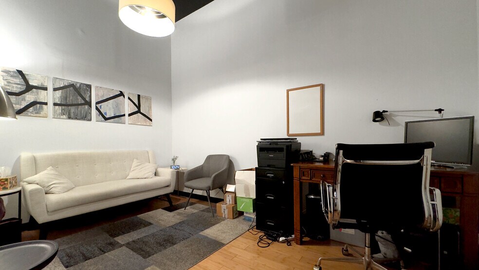 More Photos Of 231 Norman Ave, Brooklyn Apartments For Lease