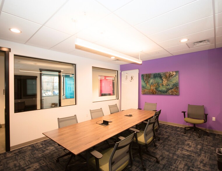 More Photos Of 2780 N Eagle Ln, Liberty Lake Office For Lease