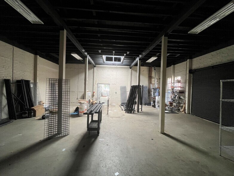 More Photos Of 2575 San Pablo Ave, Berkeley Freestanding For Lease