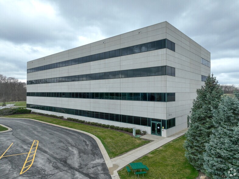 More Photos Of 2150 Gettler St, Dyer Medical For Lease