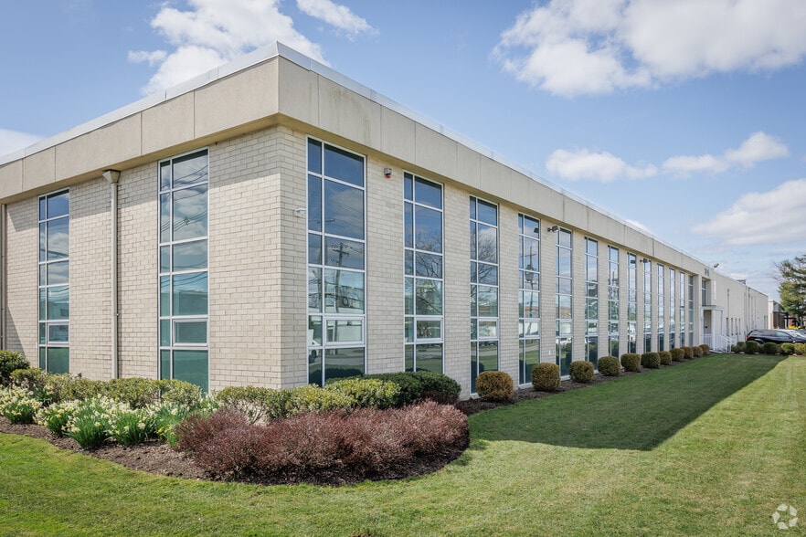 More Photos Of 21 Empire Blvd, South Hackensack Warehouse For Lease