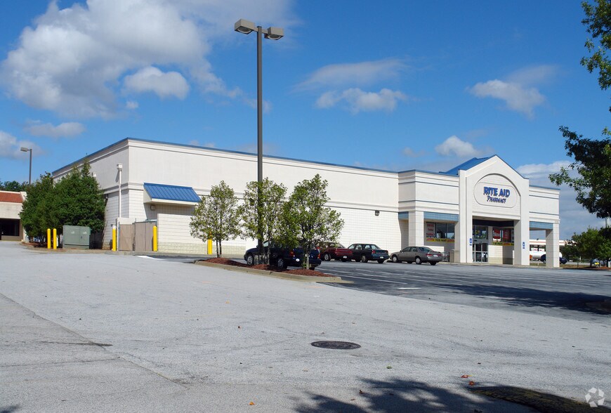 More Photos Of 3303-3295 Centerville Hwy, Snellville Unknown For Lease