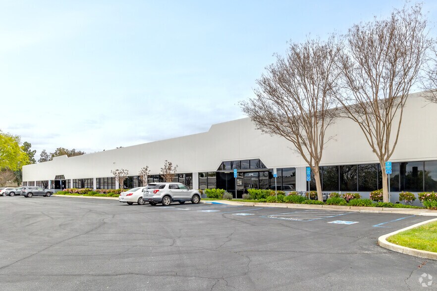 More Photos Of 2040-2060 Corporate Ct, San Jose Research And Development For Lease