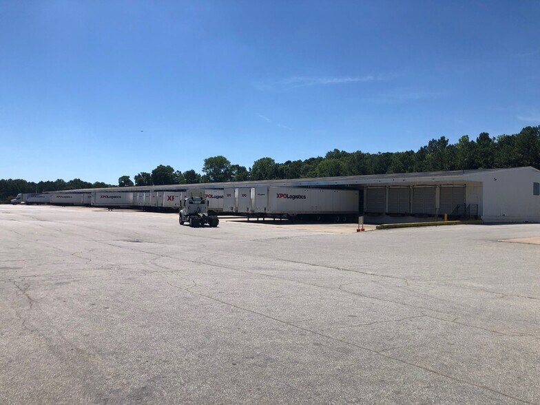 More Photos Of 3275 Moreland Ave, Conley Truck Terminal For Lease