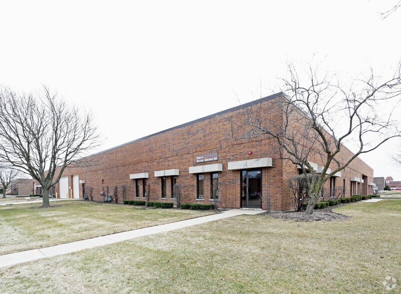 More Photos Of 236-244 William St, Bensenville Manufacturing For Lease