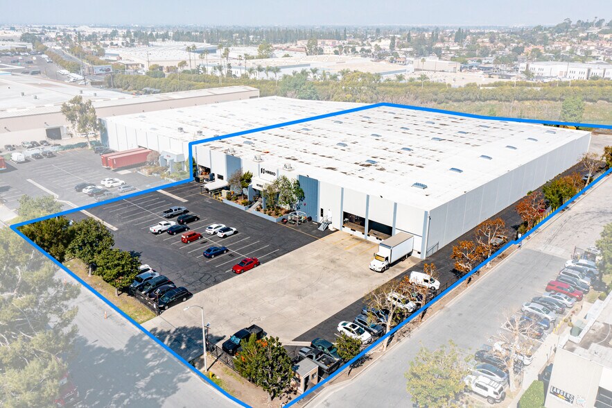 More Photos Of 16175-16185 Stephens St, City of Industry Warehouse For Lease