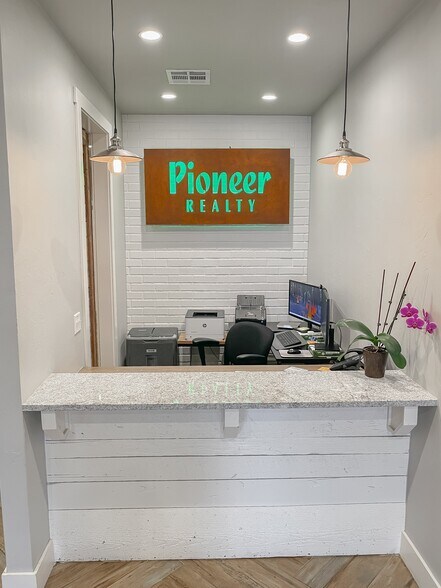 More Photos Of 9808 S Sunnylane Rd, Moore Office For Sale