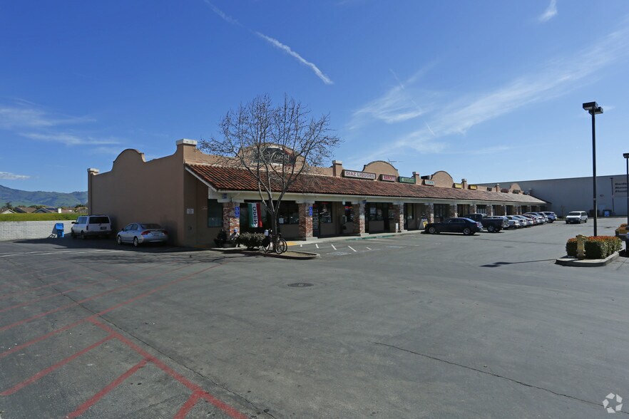 Primary Photo Of 1699-1725 Airline Hwy, Hollister Unknown For Lease