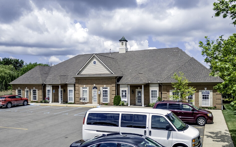 More Photos Of 46875 Garfield Rd, Macomb Medical For Lease