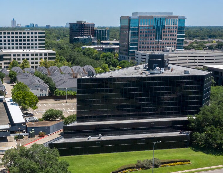 More Photos Of 10000 Richmond Ave, Houston Office For Lease