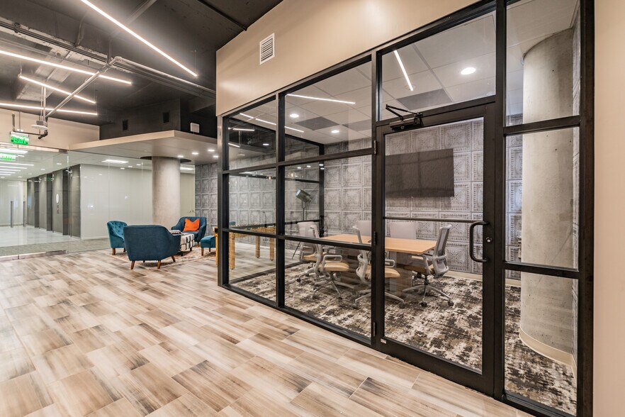 More Photos Of 400 N Ashley Dr, Tampa Coworking Space