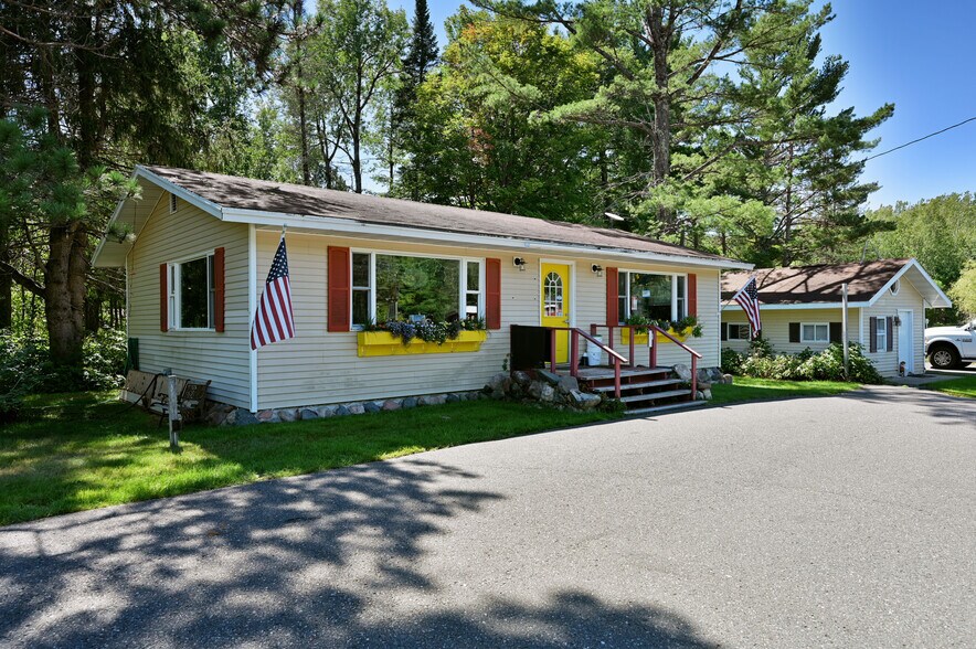 Primary Photo Of 10193 W State Road 77, Hayward Restaurant For Sale
