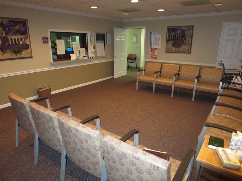 More Photos Of 9115 Leesgate Rd, Louisville Medical For Lease