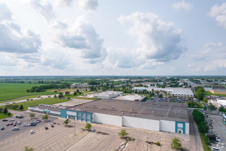 More Photos Of 2323 W Pioneer Pky, Peoria Unknown For Lease