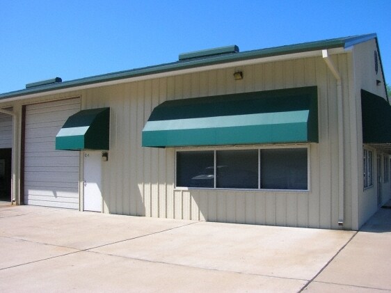 More Photos Of 16321 Loch Katrine Ln, Houston Warehouse For Lease