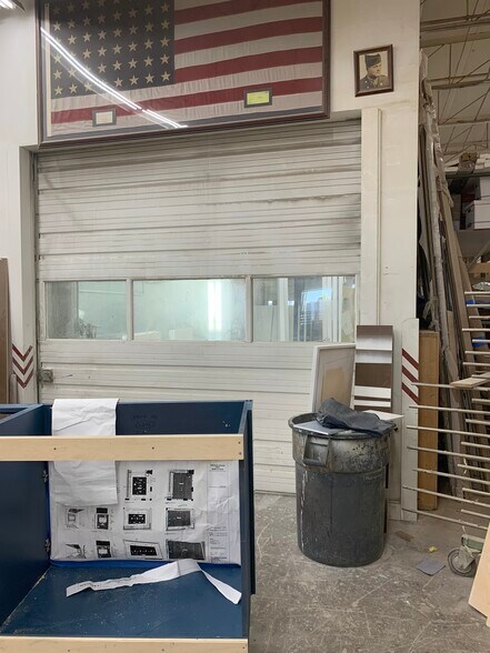 More Photos Of 1675-1677 W 31st Pl, Hialeah Manufacturing For Lease